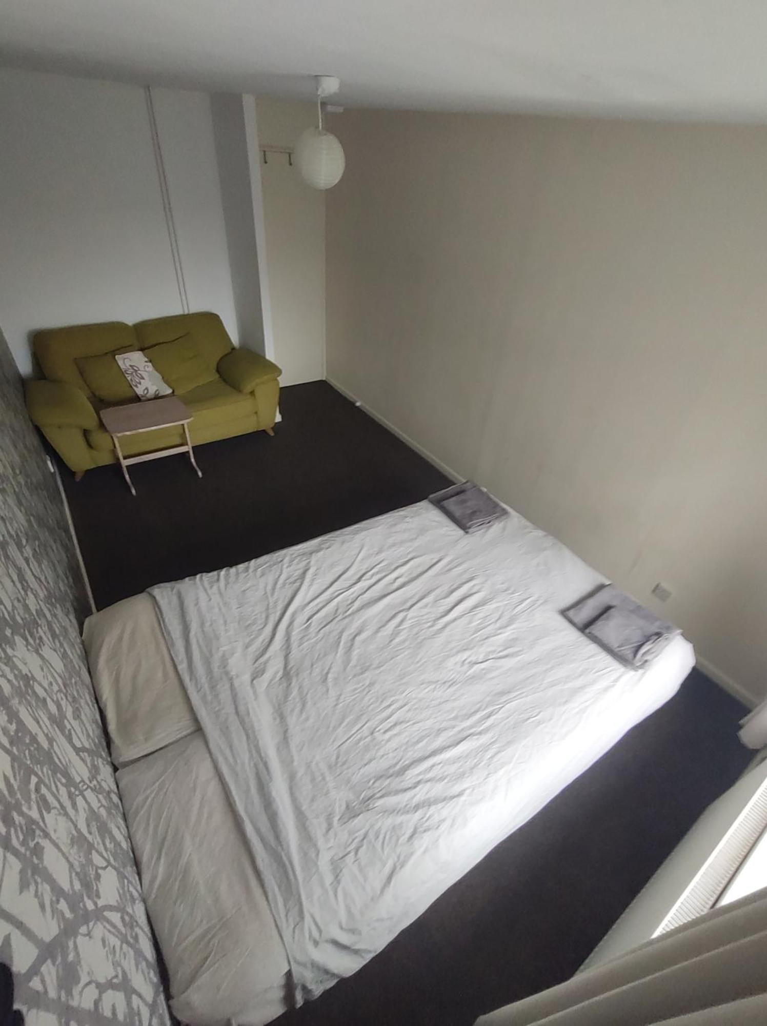 Homestay Near A Station And Park Birmingham Ngoại thất bức ảnh
